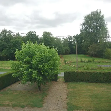 Feriehus Location Meublee Au Milieu D'un Ecrin De Verdure Aux Vieux Fours