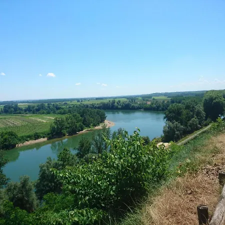 Dom wakacyjny Location Meublee Au Milieu D'un Ecrin De Verdure Aux Vieux Fours Noaillac